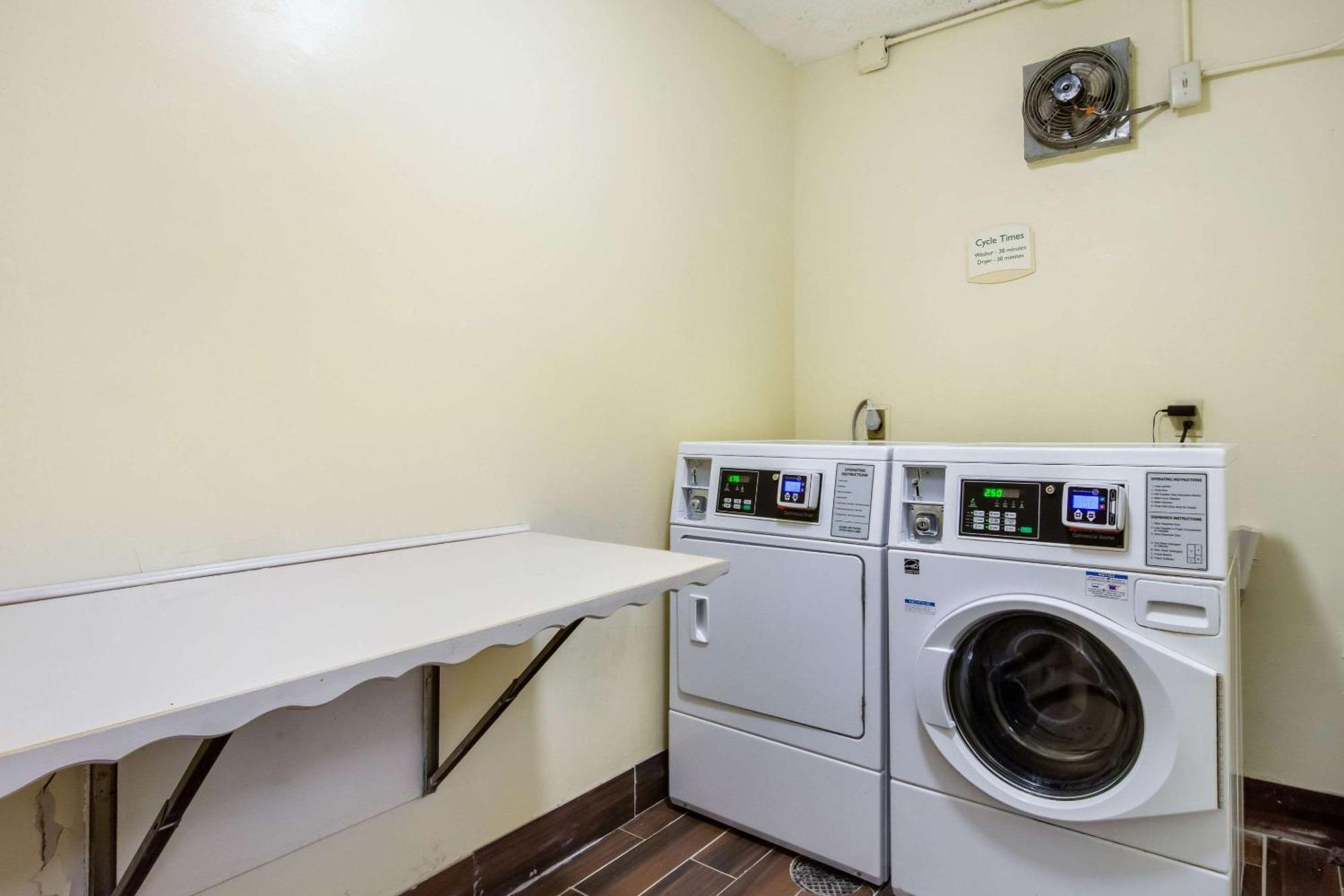 Comfort Inn Roswell-Dunwoody Экстерьер фото