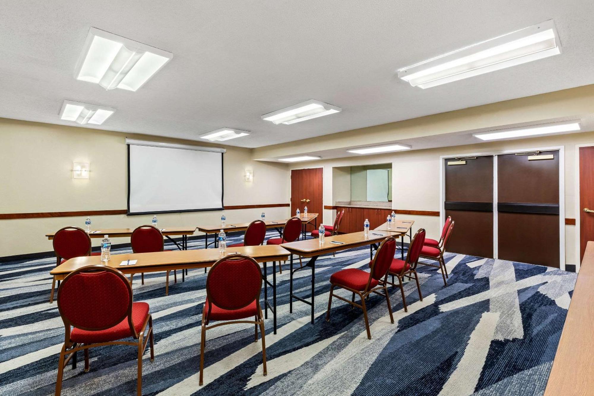 Comfort Inn Roswell-Dunwoody Экстерьер фото